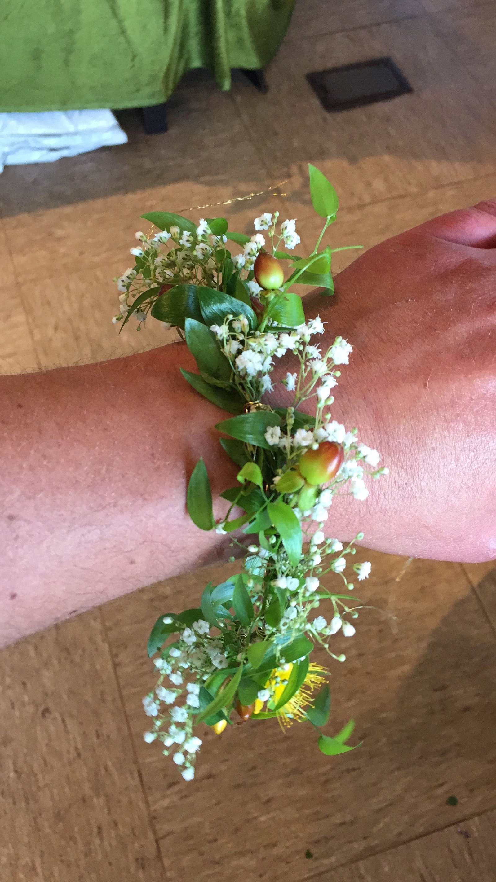 Blumen-Armband für die Brautjungfer aus der Vingster Blumen Ecke