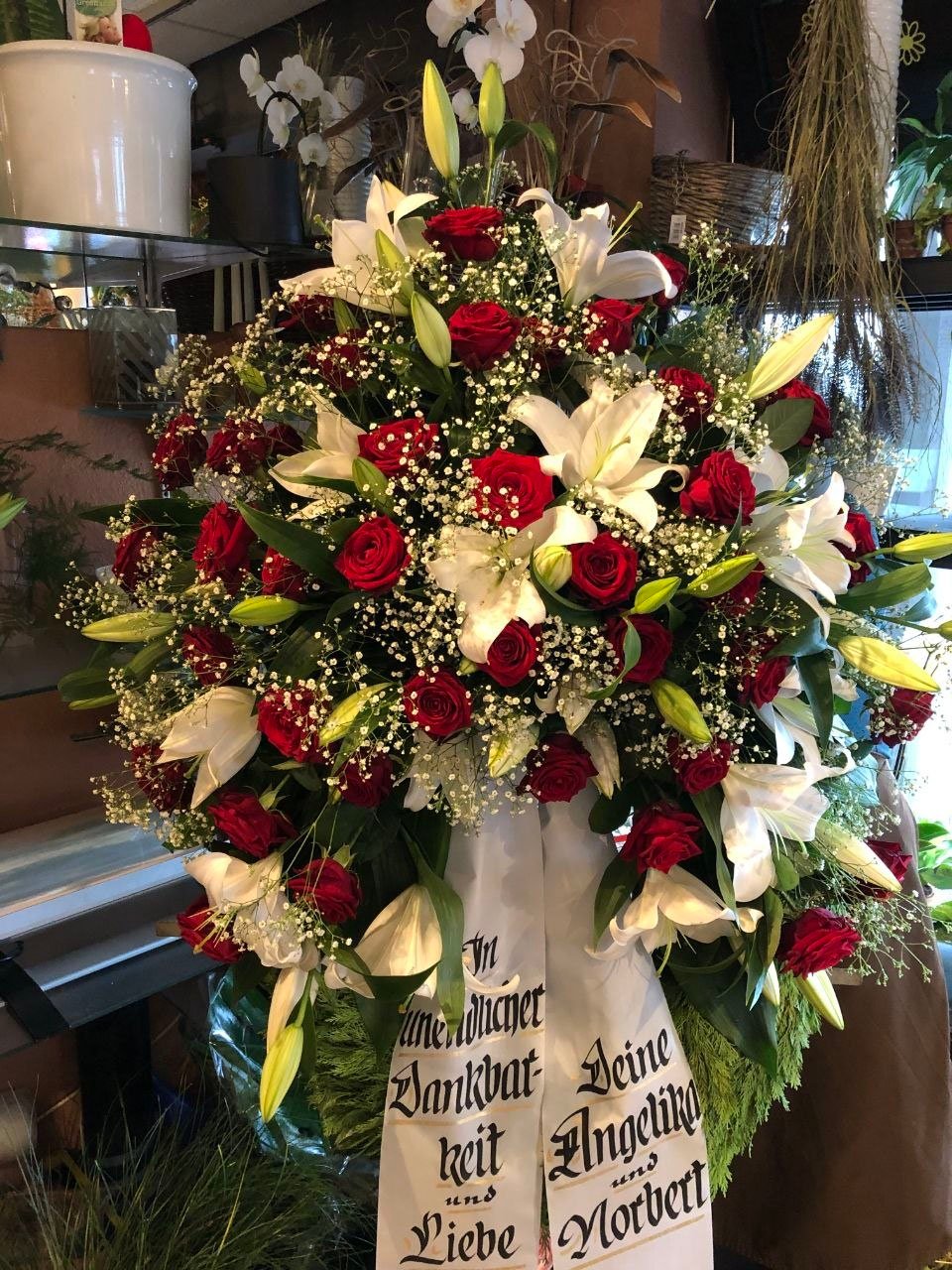 Trauerfloristik aus der Vingster Blumen Ecke